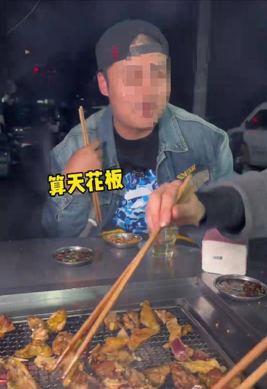 四川饭店回收剩蘸料被拍!称拿去喂鸡,当地人爆黑料,市监局介入