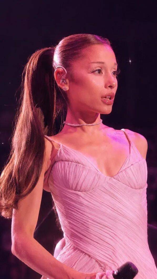 Ariana Grande 正式退圈!暂告别职业生涯
